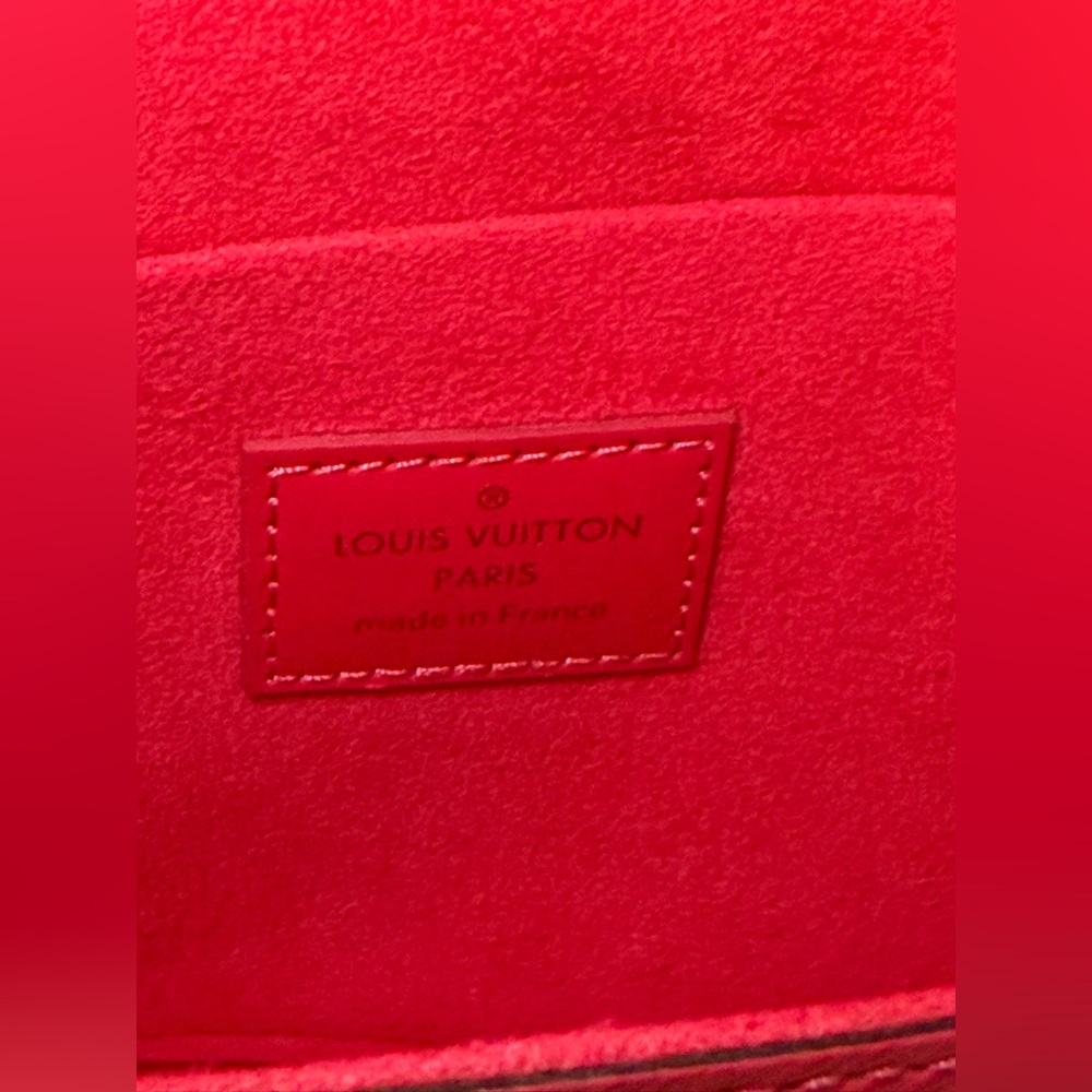 Louis Vuitton Limited Edition Felicie Pochette in Hot Pink Epi leather - Picture 15 of 17